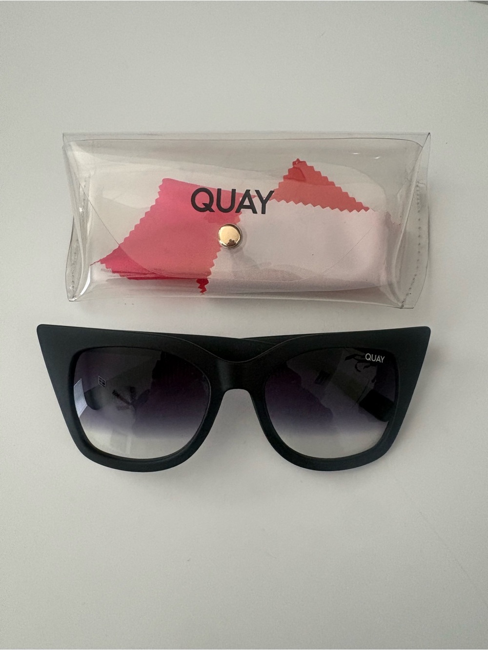 Quay Australia Black Cat-Eye Sunglasses with Gradient Lenses